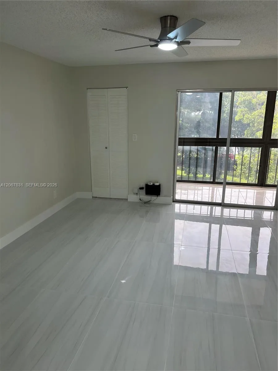 5900 NW 44th St #405 Lauderhill, FL 33319