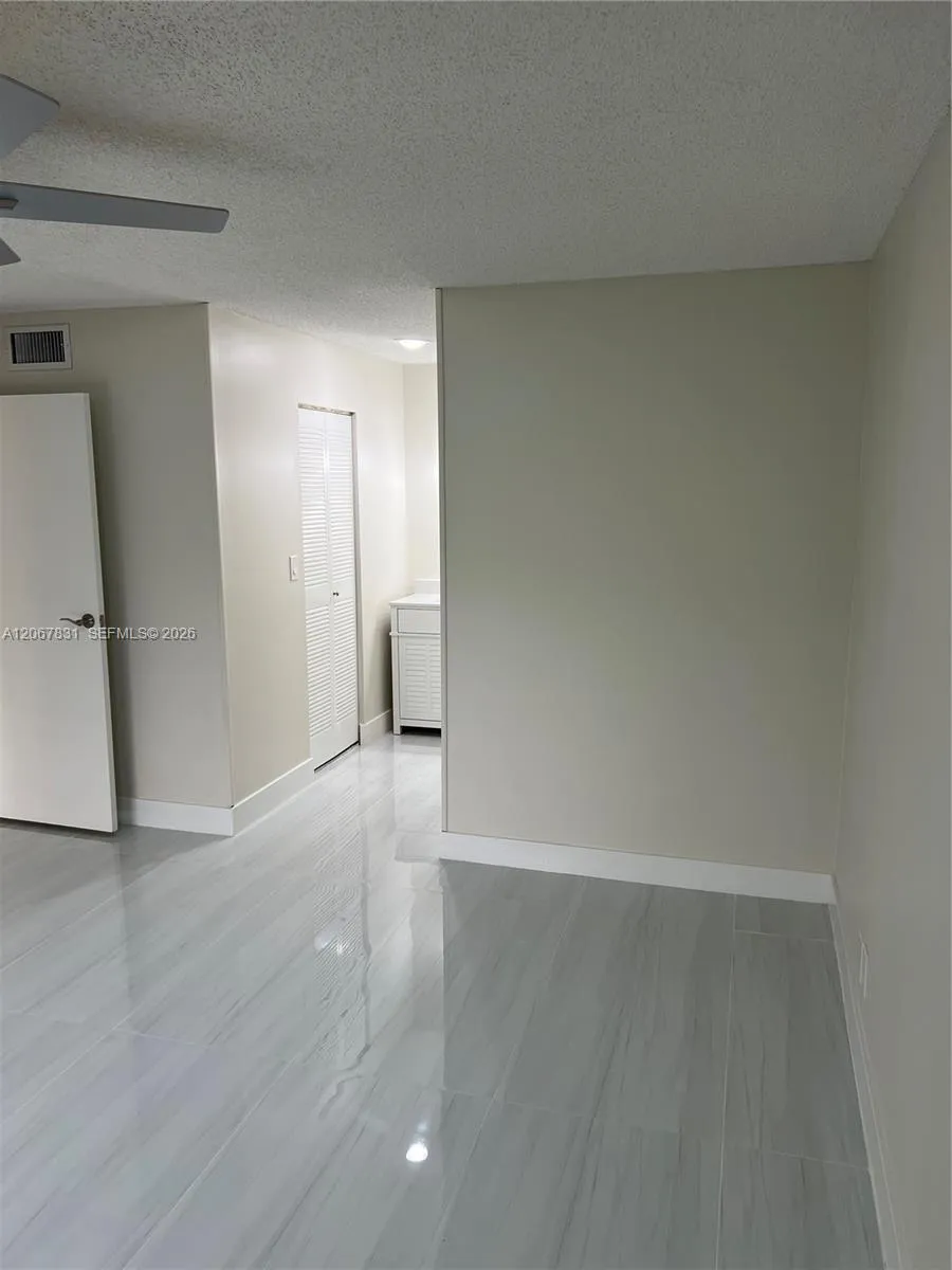 5900 NW 44th St #405 Lauderhill, FL 33319