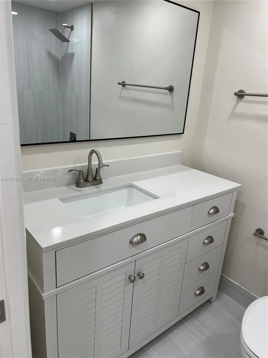 5900 NW 44th St #405 Lauderhill, FL 33319