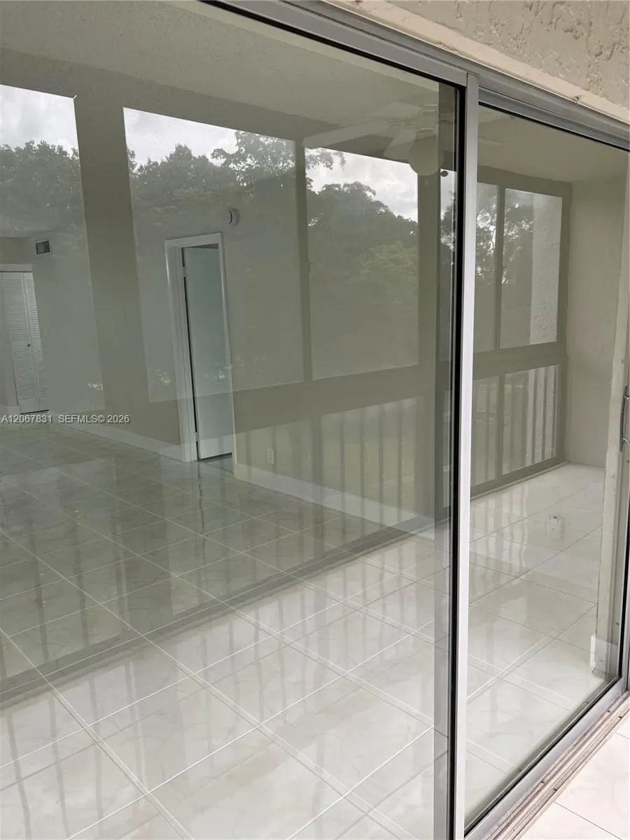 5900 NW 44th St #405 Lauderhill, FL 33319