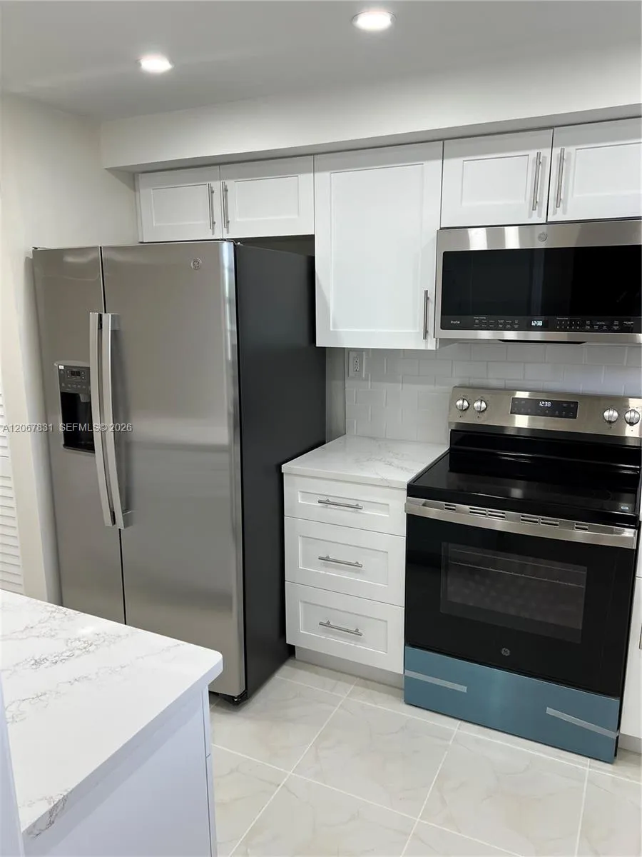 5900 NW 44th St #405 Lauderhill, FL 33319