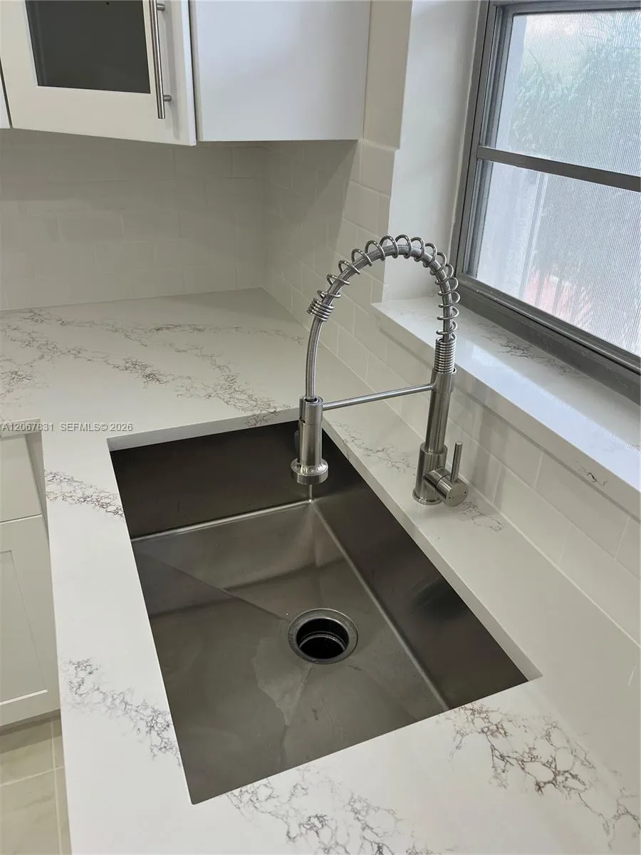 5900 NW 44th St #405 Lauderhill, FL 33319