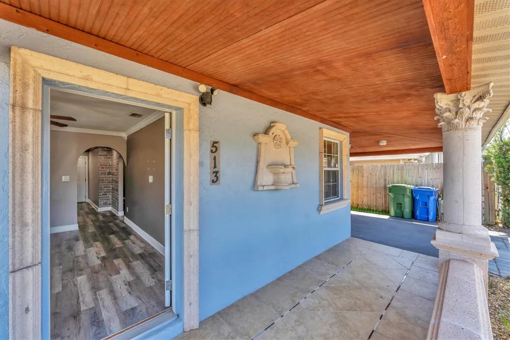 513 25TH AVENUE W Bradenton, FL 34205