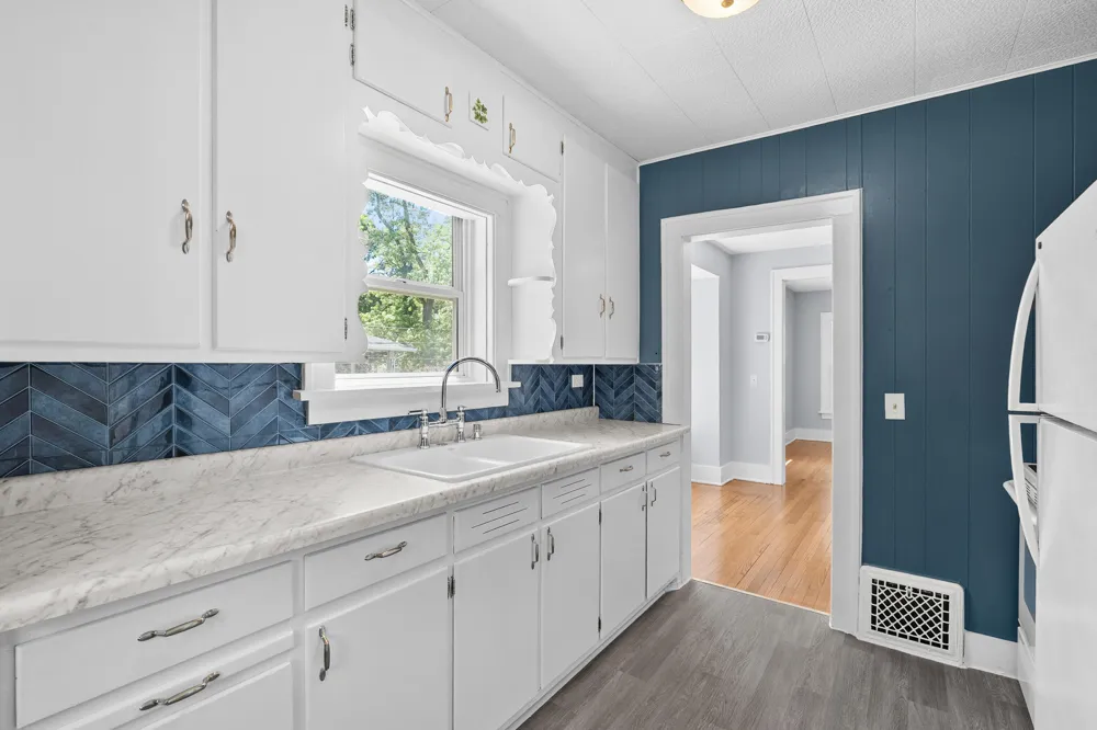 132 Gilkison Avenue Kalamazoo Charter Township, MI 49006