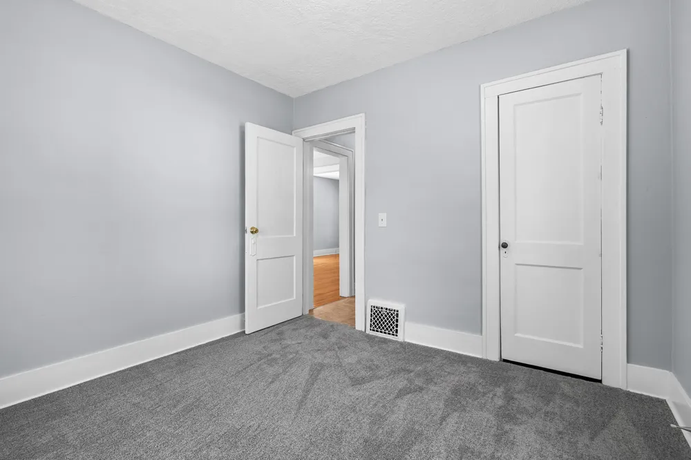 132 Gilkison Avenue Kalamazoo Charter Township, MI 49006