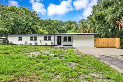 3606 AUTUMN PALM DRIVE