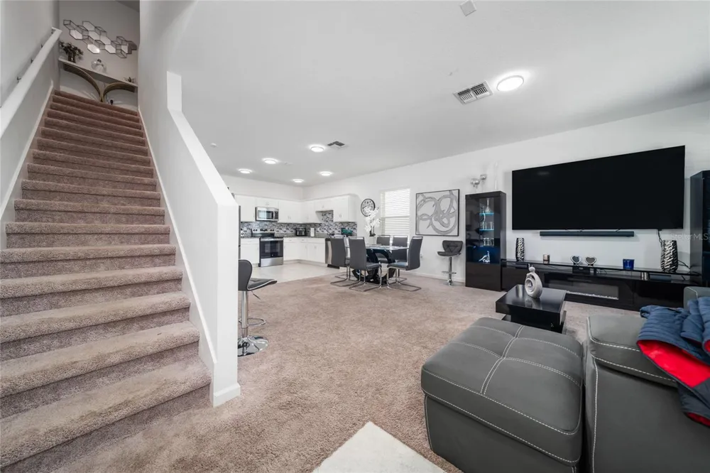 386 CADBERRY PLACE St Cloud, FL 34771