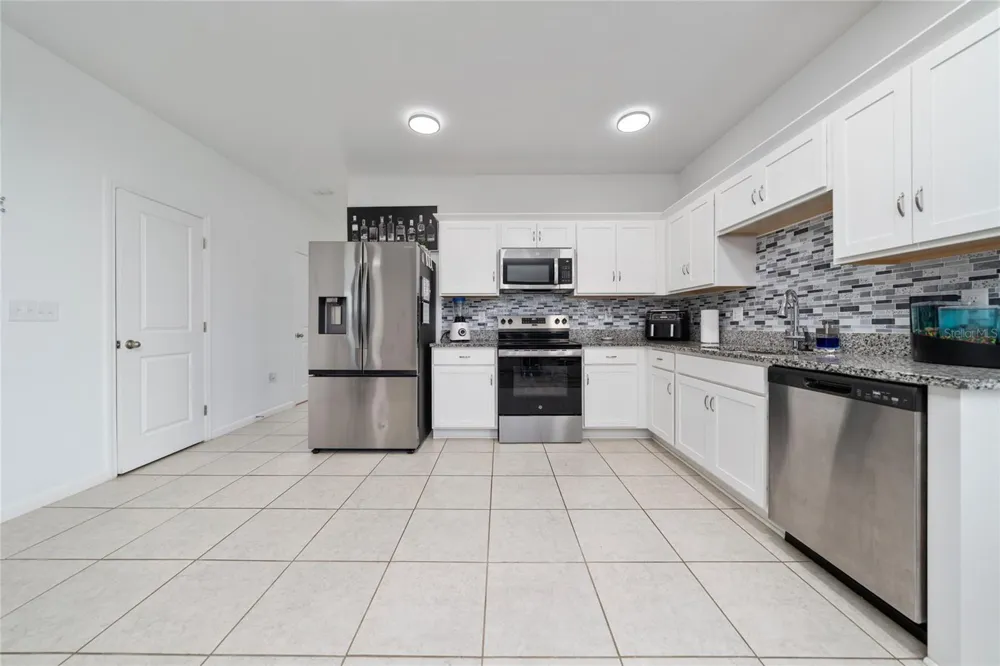 386 CADBERRY PLACE St Cloud, FL 34771