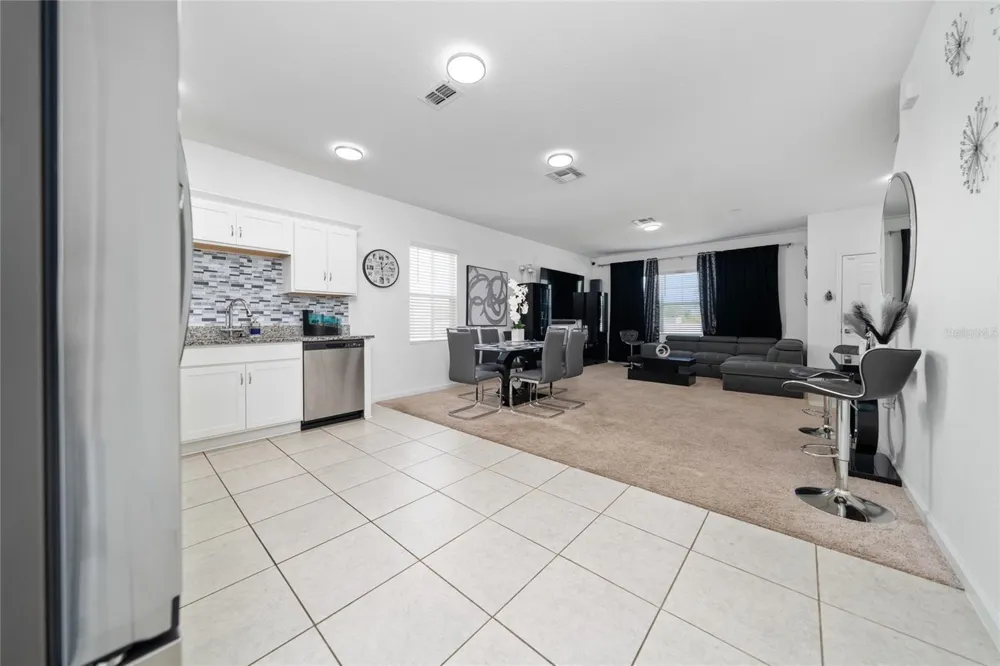386 CADBERRY PLACE St Cloud, FL 34771