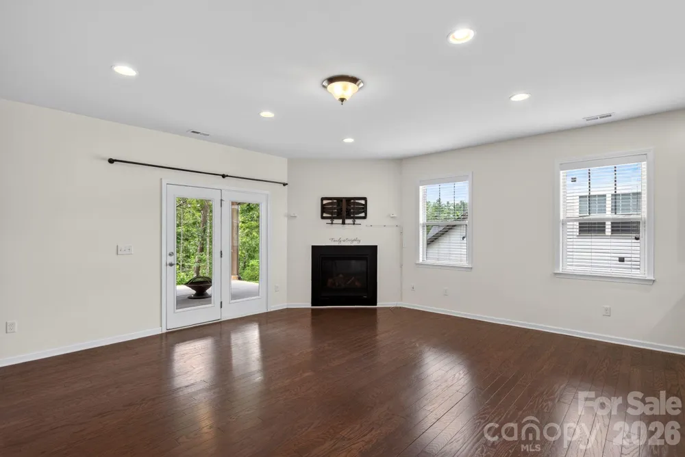 214 Water Leaf Drive Weaverville, NC 28787
