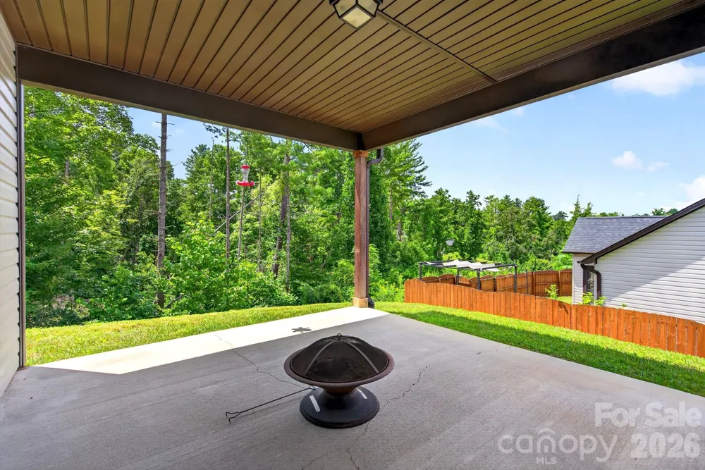 214 Water Leaf Drive Weaverville, NC 28787