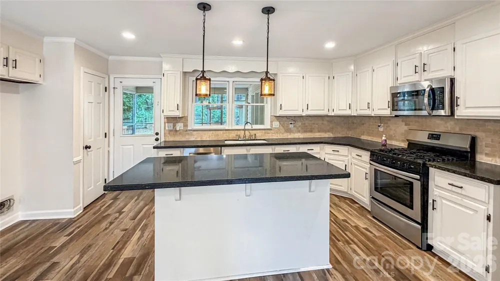 16539 Grapperhall Drive Huntersville, NC 28078
