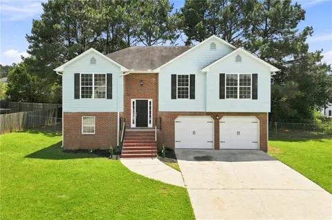 26 Marthas Place NW