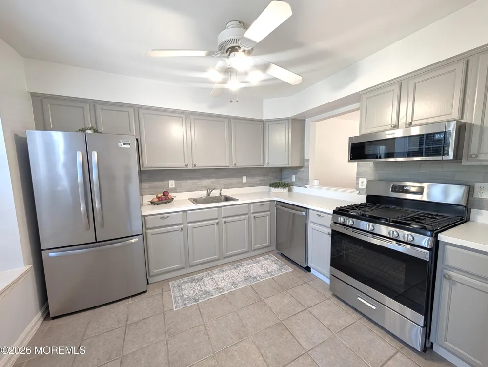 53 Grassmere Court #5 Freehold, NJ 07728