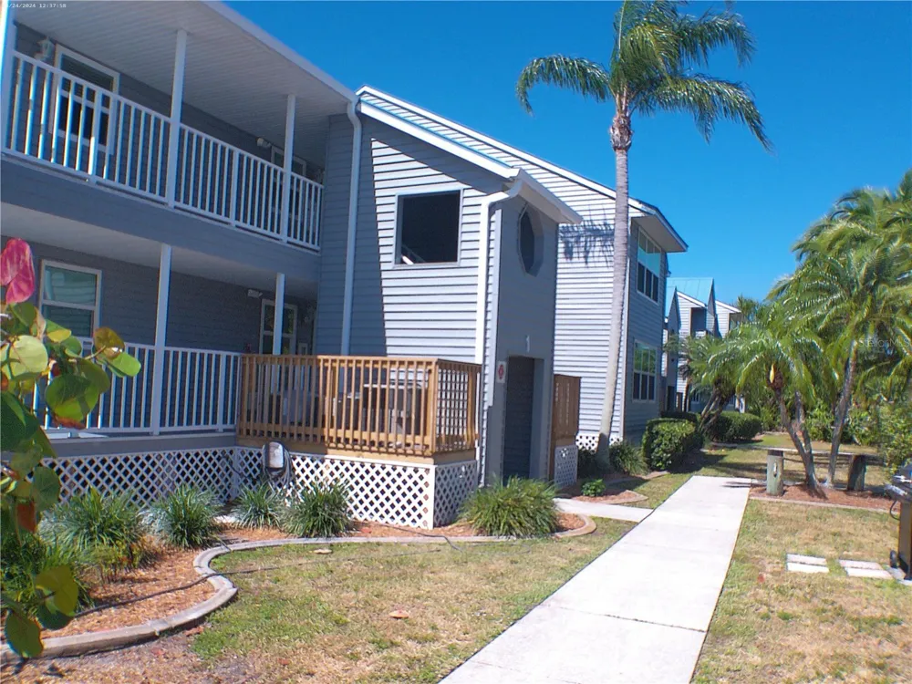 4410 WARREN AVENUE #107 Port Charlotte, FL 33953