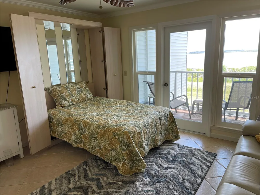 4410 WARREN AVENUE #107 Port Charlotte, FL 33953