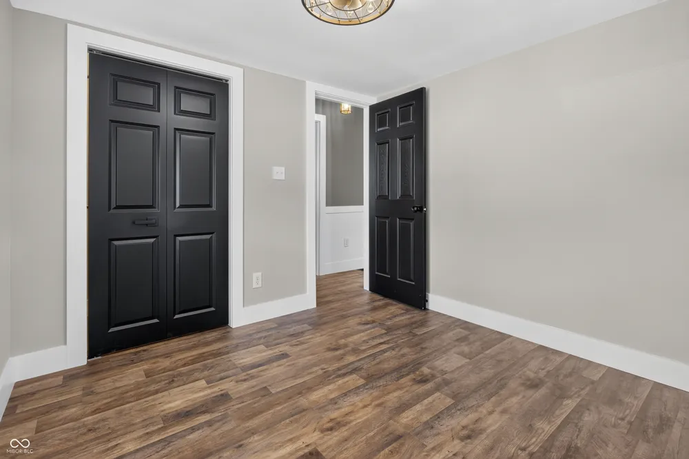 1516 Chestnut Street Columbus, IN 47201