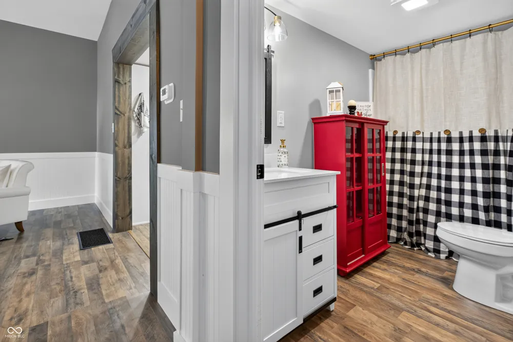 1516 Chestnut Street Columbus, IN 47201