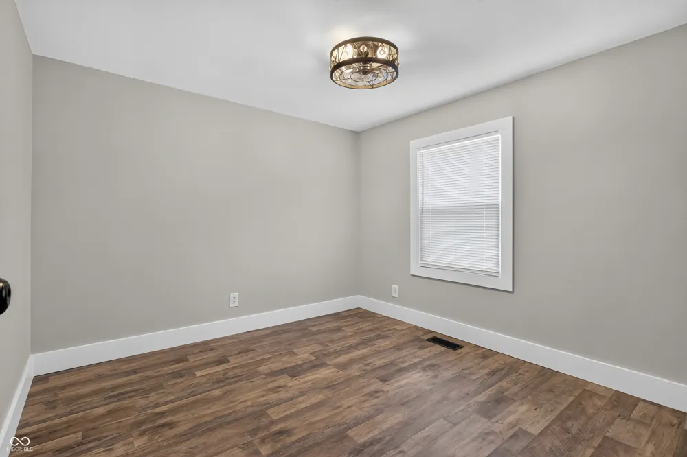 1516 Chestnut Street Columbus, IN 47201