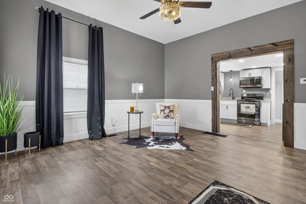 1516 Chestnut Street Columbus, IN 47201