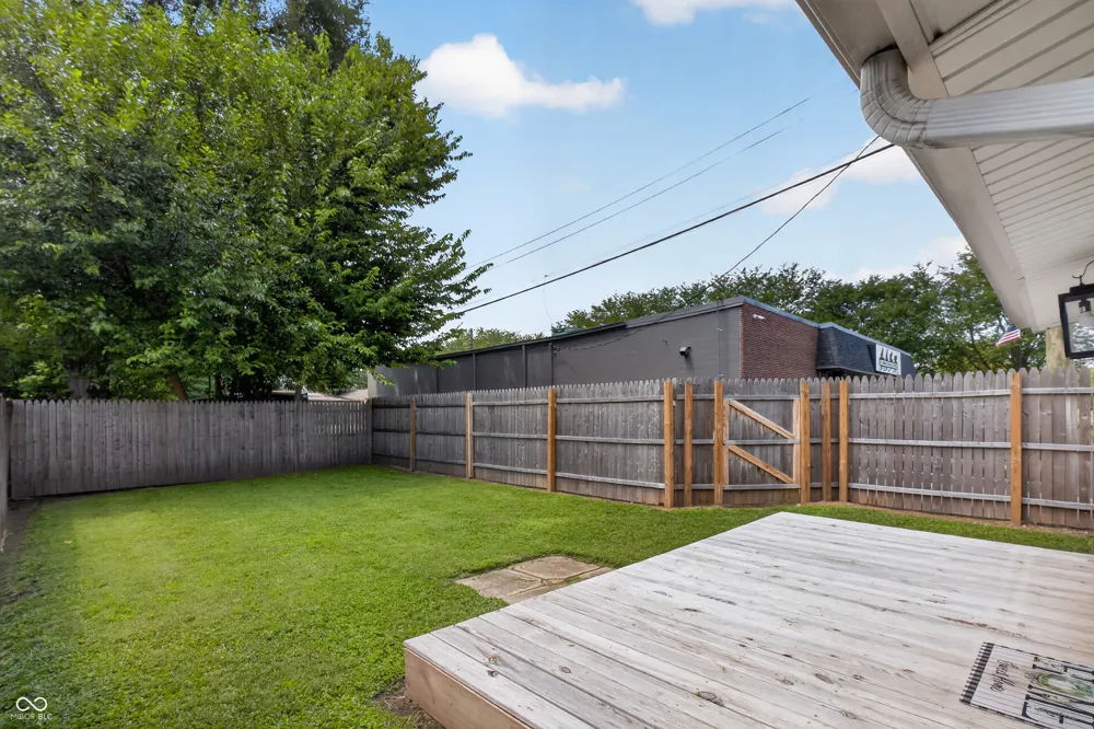 1516 Chestnut Street Columbus, IN 47201