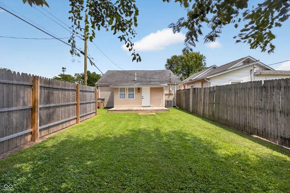 1516 Chestnut Street Columbus, IN 47201