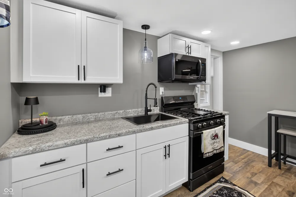 1516 Chestnut Street Columbus, IN 47201