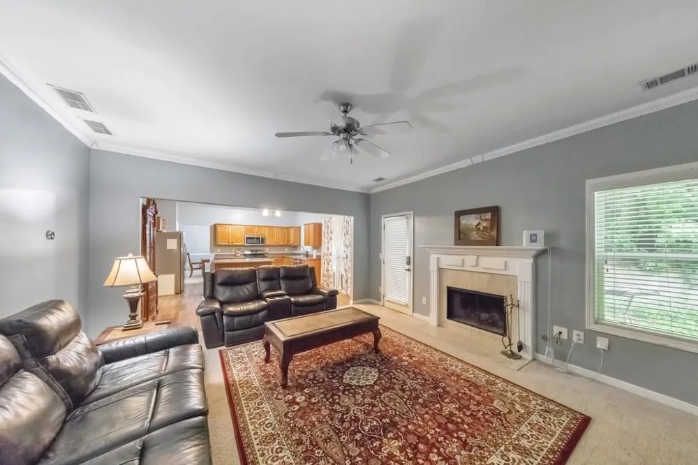 179 Holbrook Drive Dallas, GA 30132