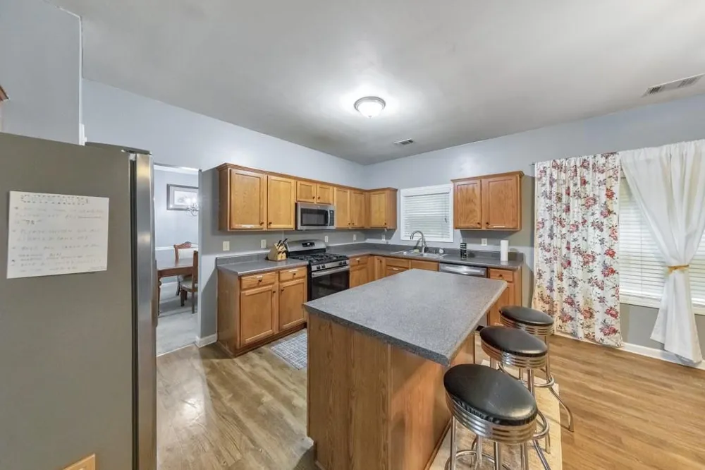 179 Holbrook Drive Dallas, GA 30132