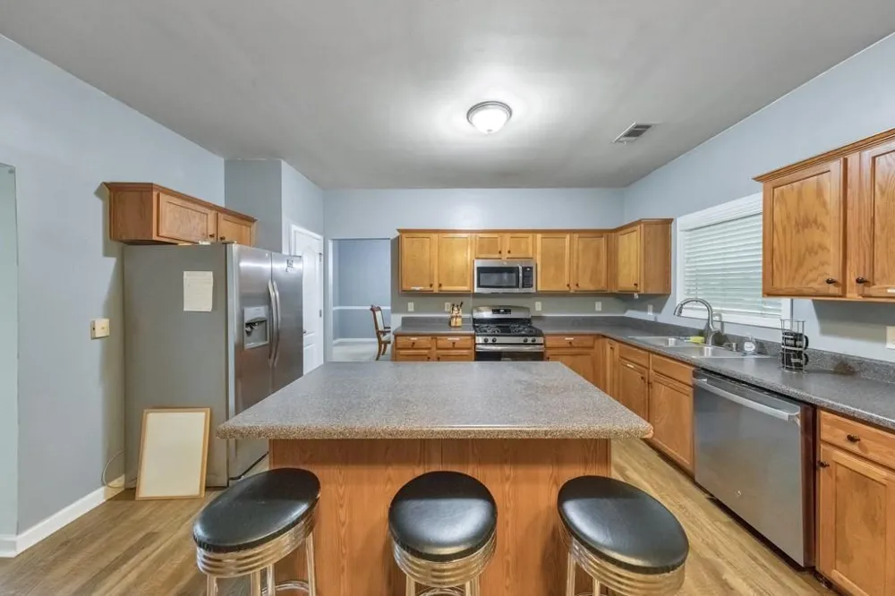 179 Holbrook Drive Dallas, GA 30132