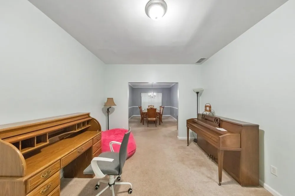 179 Holbrook Drive Dallas, GA 30132