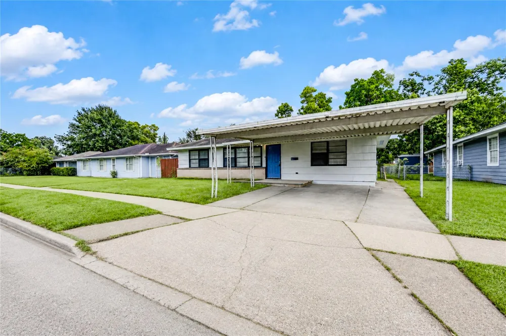 1206 Gary Avenue Pasadena, TX 77502