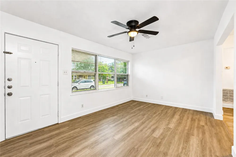 1206 Gary Avenue Pasadena, TX 77502