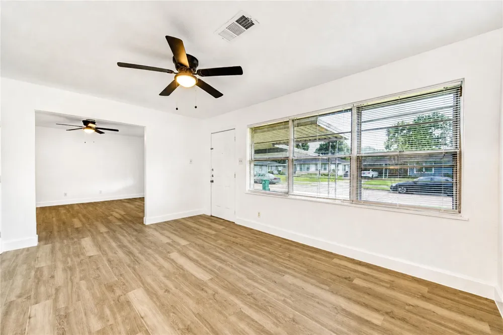 1206 Gary Avenue Pasadena, TX 77502