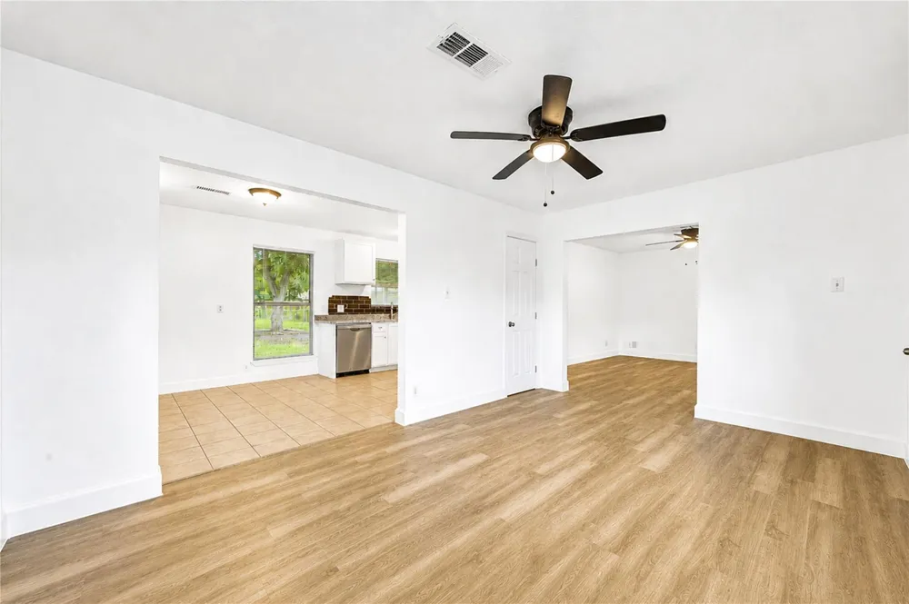 1206 Gary Avenue Pasadena, TX 77502