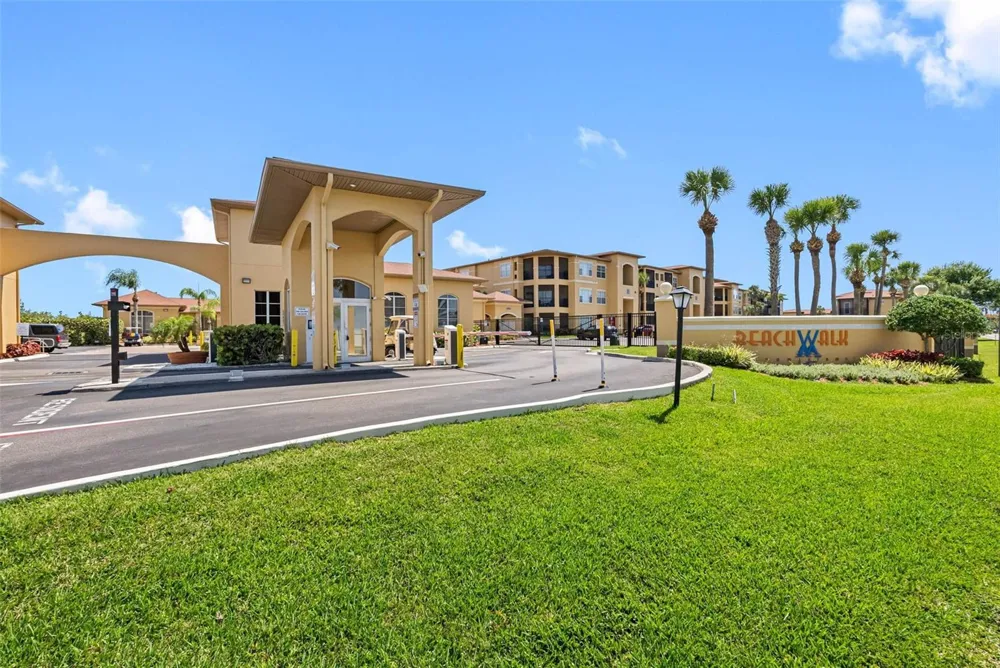 4323 BAYSIDE VILLAGE DRIVE #329 Tampa, FL 33615