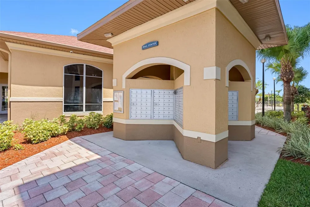 4323 BAYSIDE VILLAGE DRIVE #329 Tampa, FL 33615