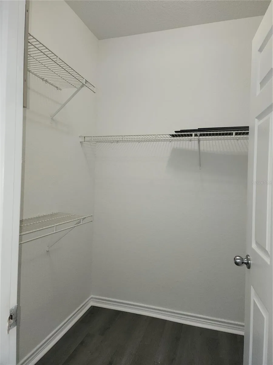 4323 BAYSIDE VILLAGE DRIVE #329 Tampa, FL 33615