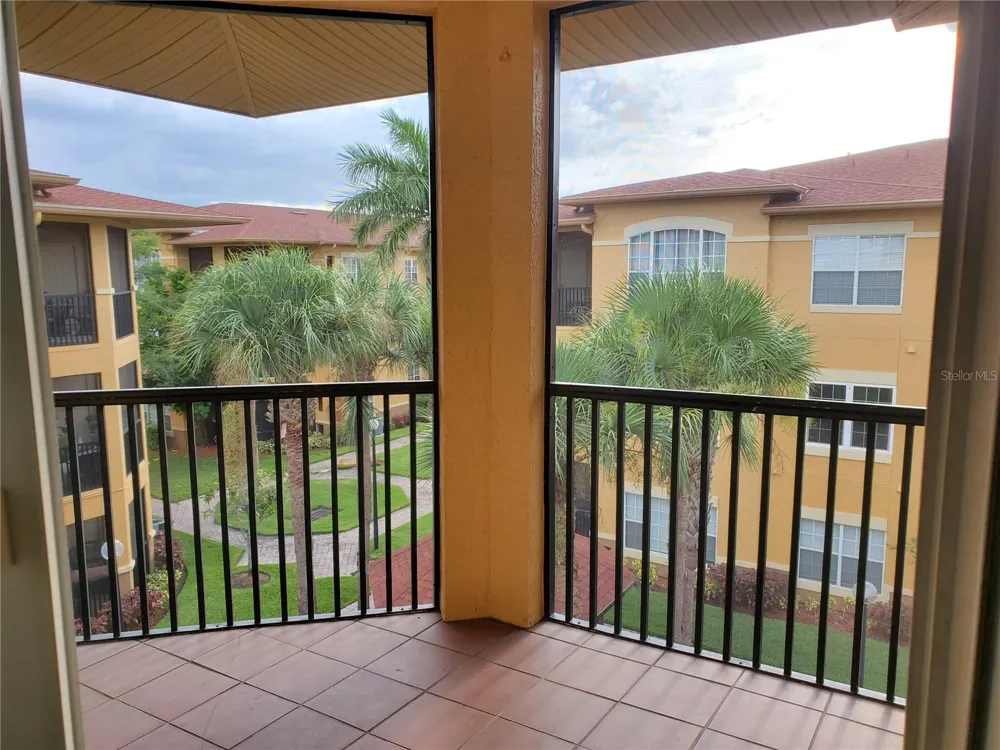 4323 BAYSIDE VILLAGE DRIVE #329 Tampa, FL 33615
