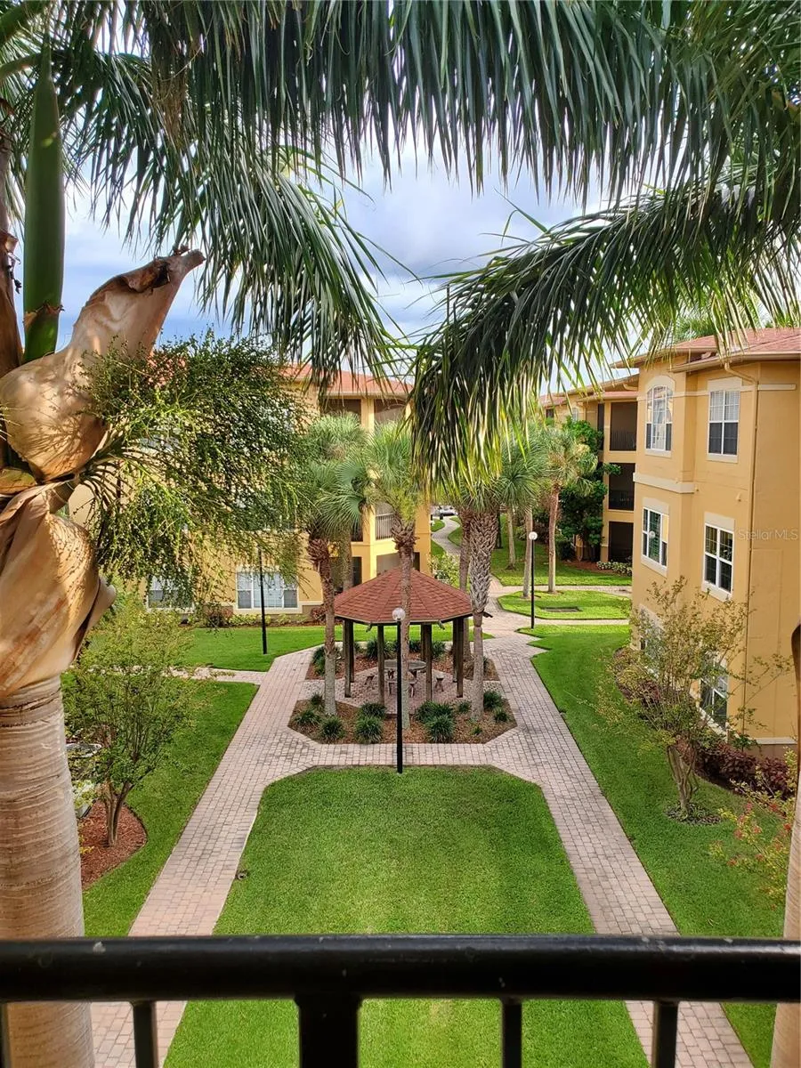 4323 BAYSIDE VILLAGE DRIVE #329 Tampa, FL 33615