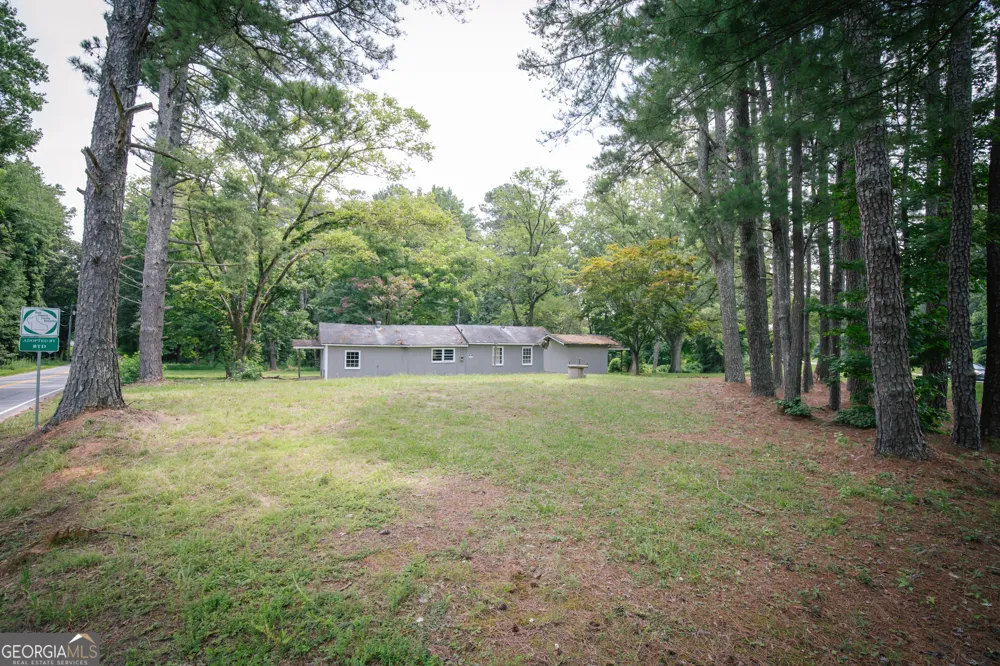 3515 Dawson Forest RD E Dawsonville, GA 30534