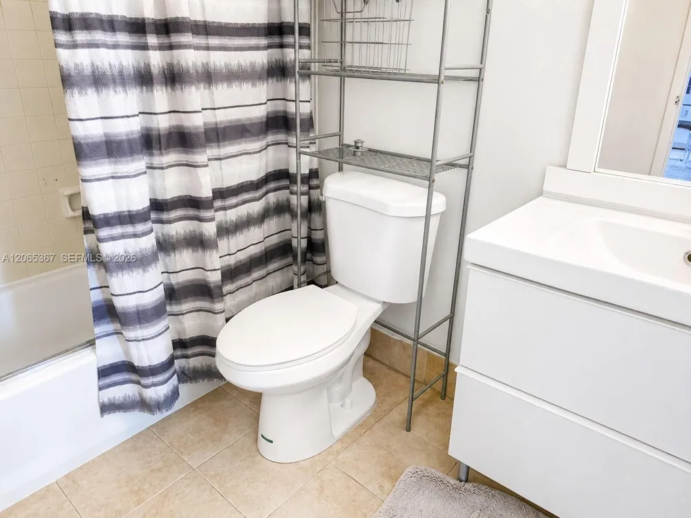2841 NE 163rd St #608 North Miami Beach, FL 33160