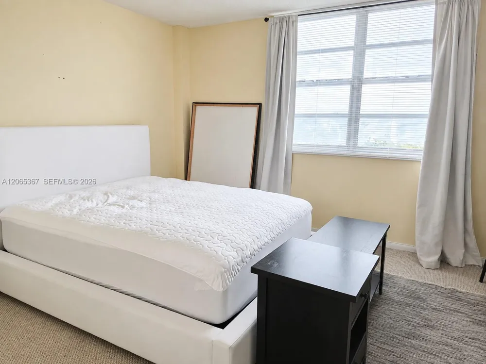 2841 NE 163rd St #608 North Miami Beach, FL 33160