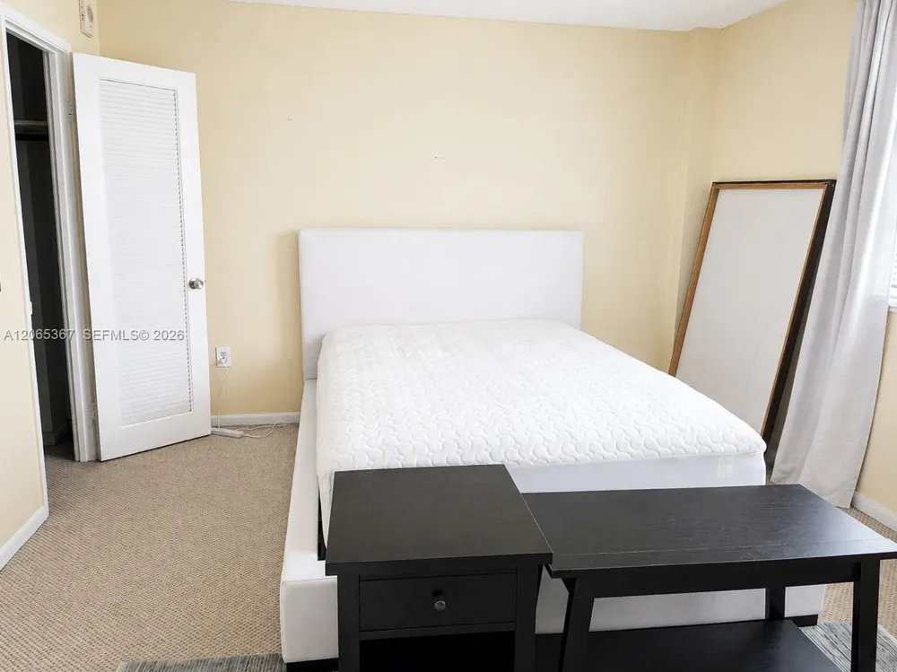 2841 NE 163rd St #608 North Miami Beach, FL 33160