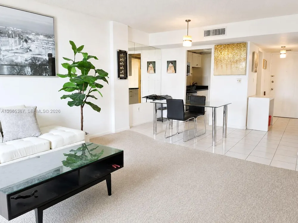 2841 NE 163rd St #608 North Miami Beach, FL 33160