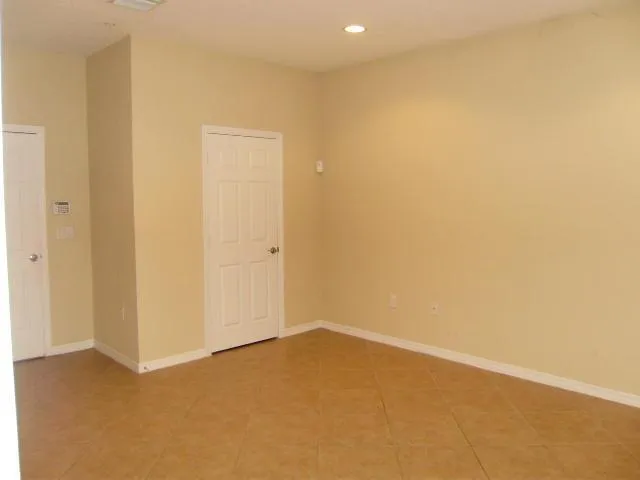 335 E Thatch Palm Circle #105 Jupiter, FL 33458