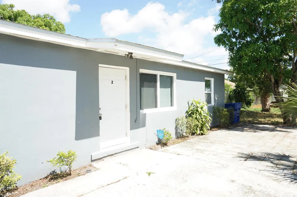 1456 W 29TH STREET #1 Riviera Beach, FL 33404