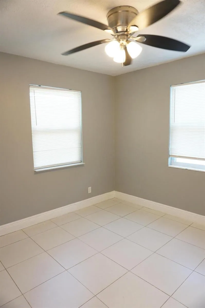 1456 W 29TH STREET #1 Riviera Beach, FL 33404