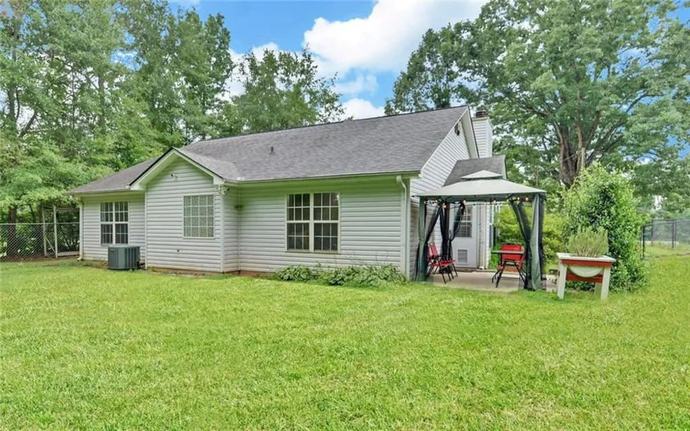 6024 Hulsey Road Clermont, GA 30527