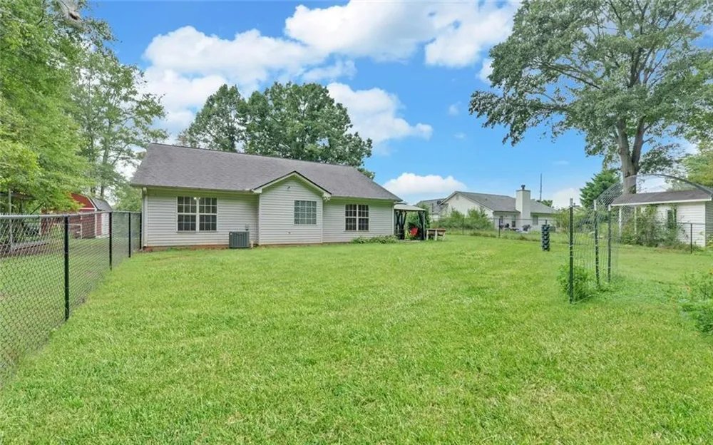 6024 Hulsey Road Clermont, GA 30527